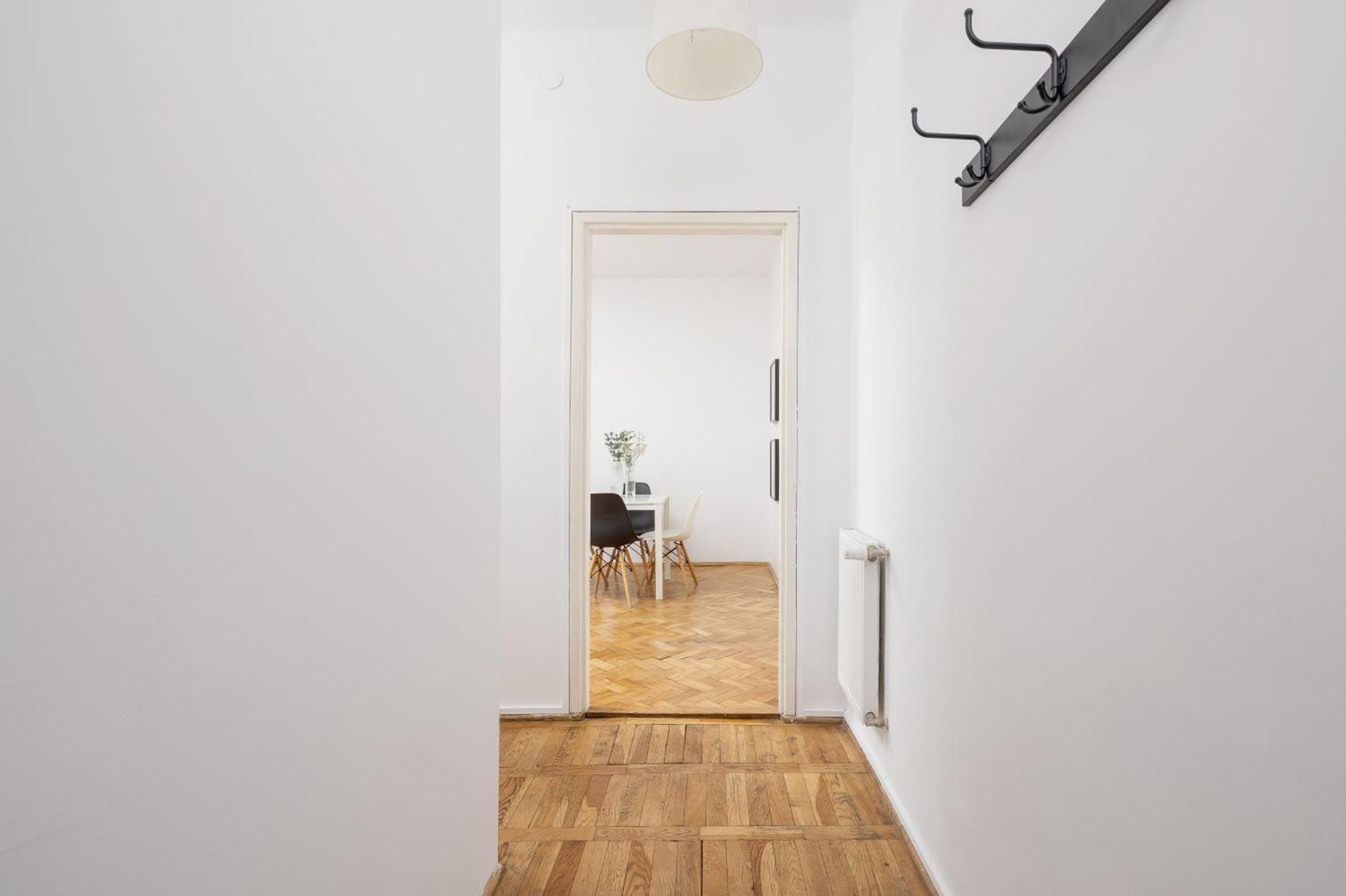 1-Bedroom Apartment With Balcony - Dluga 65 Krakov Exteriér fotografie