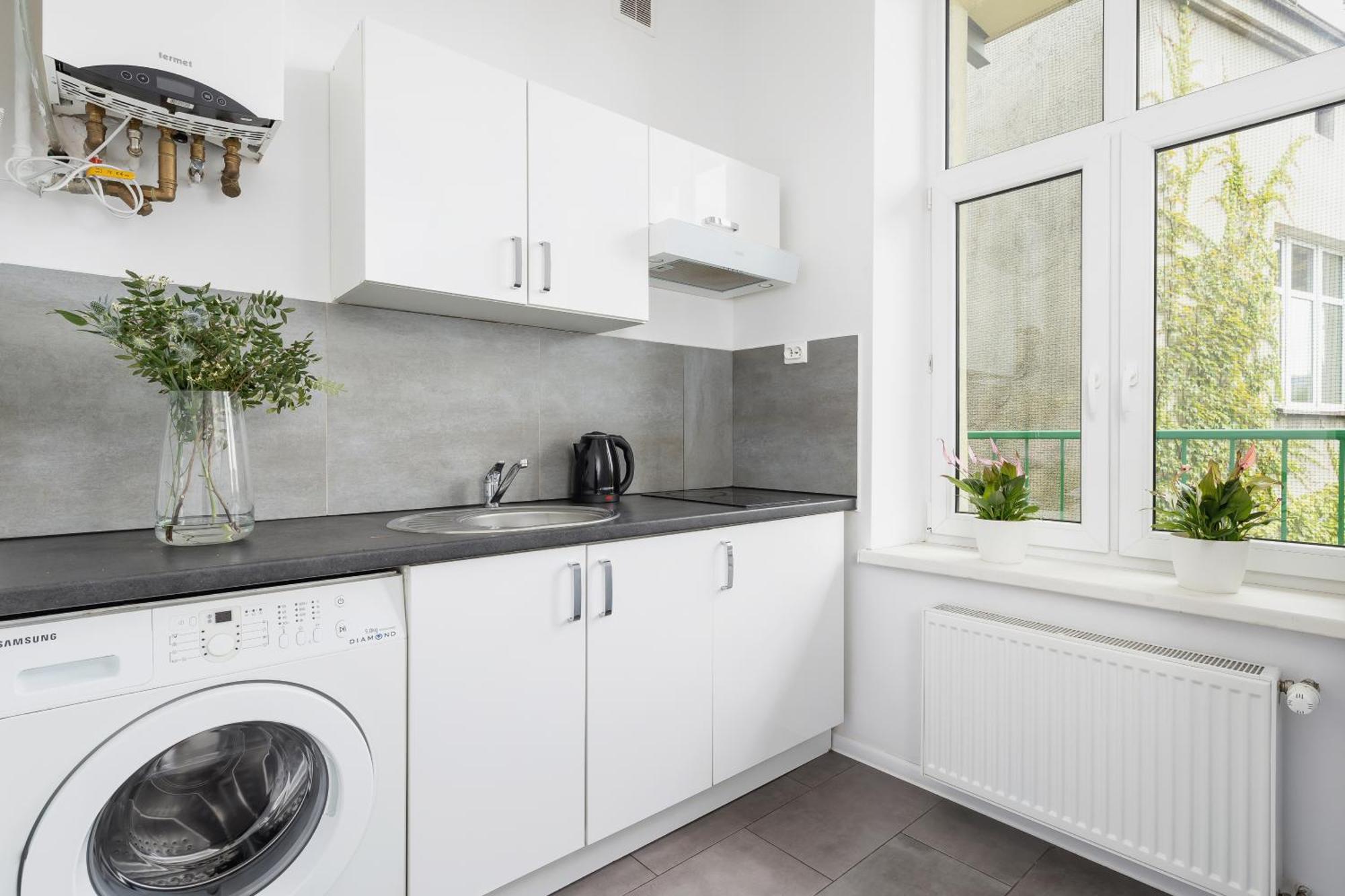 1-Bedroom Apartment With Balcony - Dluga 65 Krakov Exteriér fotografie