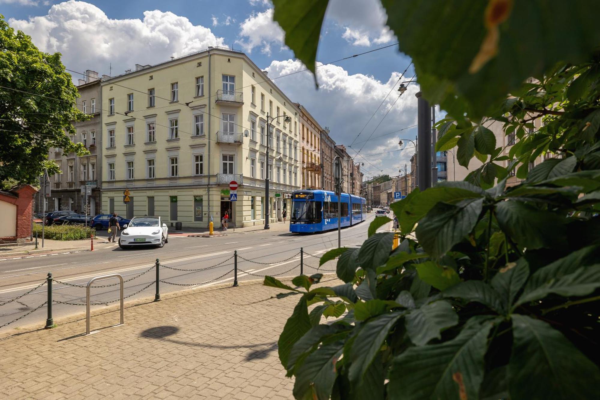 1-Bedroom Apartment With Balcony - Dluga 65 Krakov Exteriér fotografie